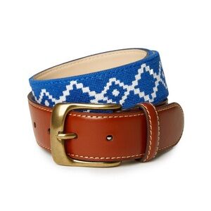 NWT J. McLaughlin Men's Geo Diamond Needlepoint Belt white and blue